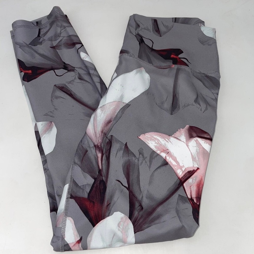 Fabletics Grey Floral Cropped Pants